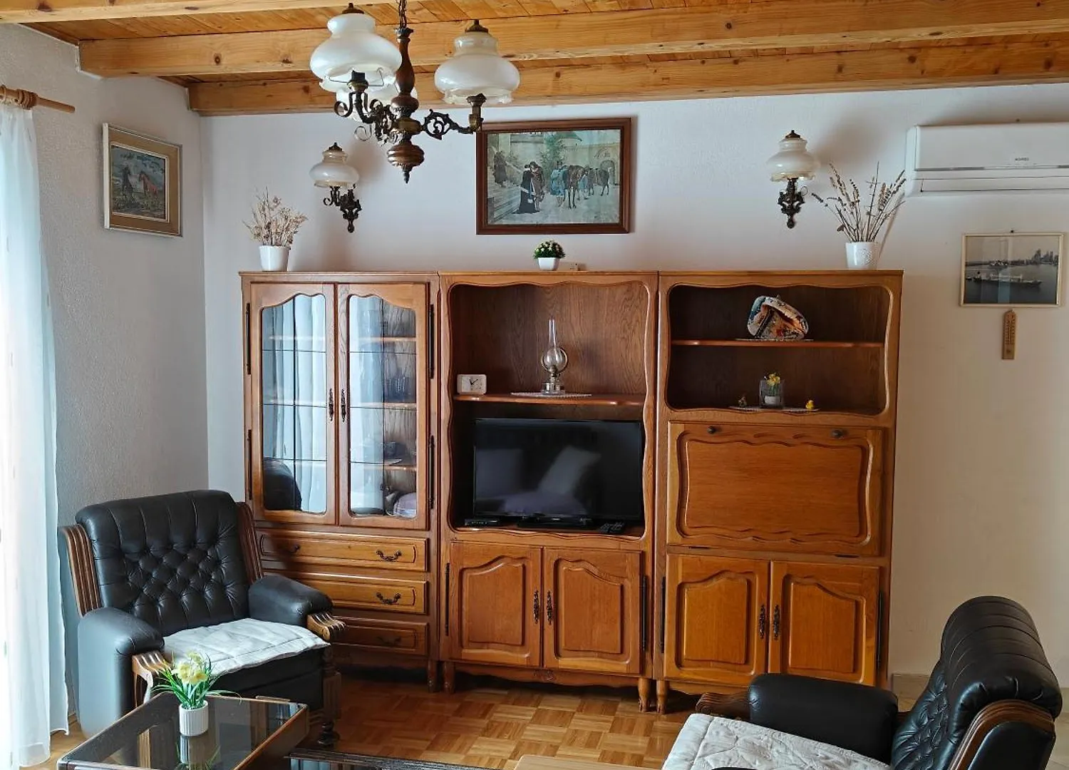 La Donna Pavica Apartment Pasman